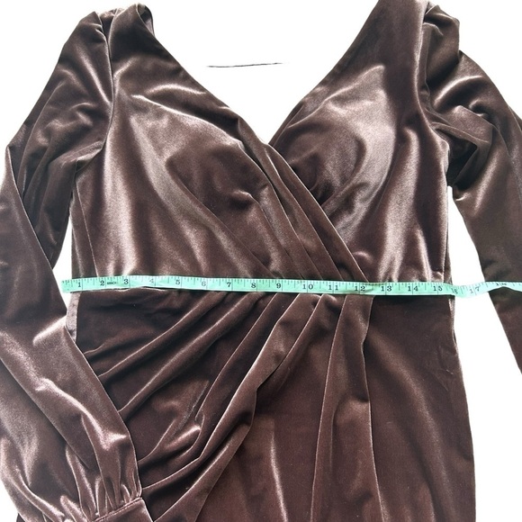 Revelry Vera Velvet Dress long sleeve v neck brown maxi size 6 glam Whimsigoth - Picture 10 of 12